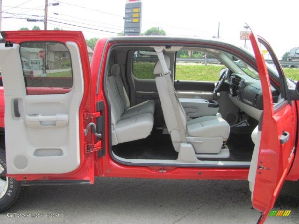 2007 Silverado 1500 LT Z71 Extended Cab 4x4 - Victory Red / Light Titanium/Ebony Black photo #20