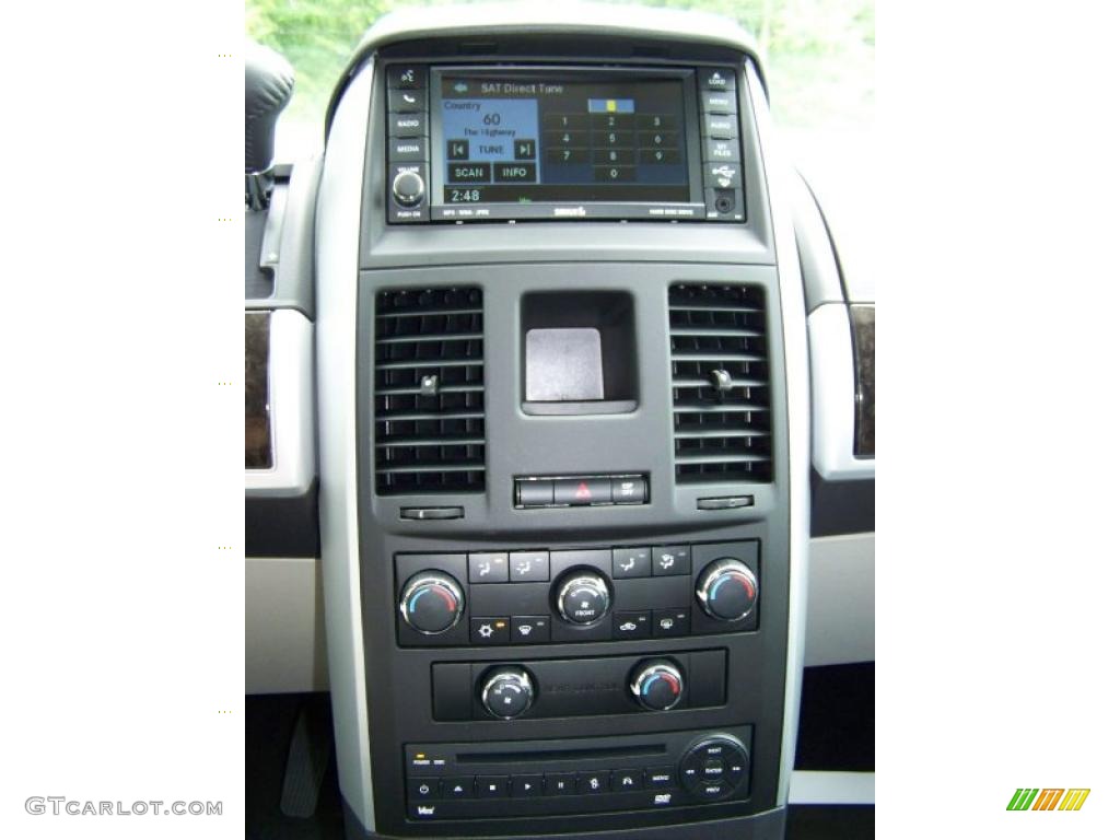 2010 Grand Caravan SXT - Bright Silver Metallic / Dark Slate Gray/Light Shale photo #23