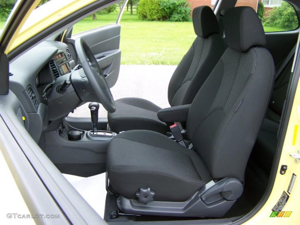 2010 Accent SE 3 Door - Mellow Yellow / Black photo #9