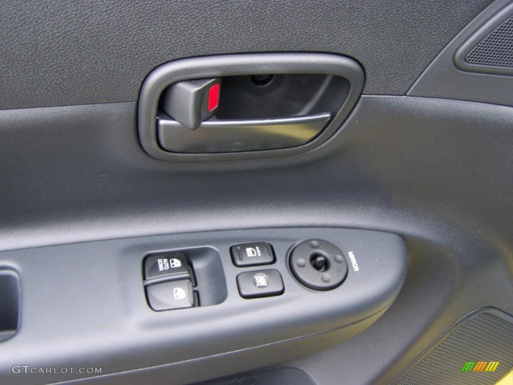 2010 Accent SE 3 Door - Mellow Yellow / Black photo #10