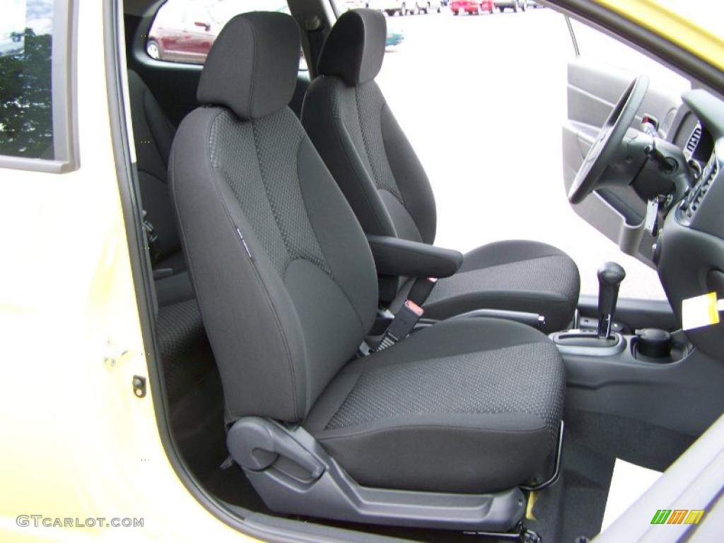 2010 Accent SE 3 Door - Mellow Yellow / Black photo #12