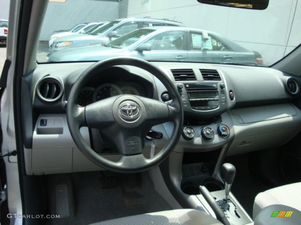 2007 RAV4 4WD - Classic Silver Metallic / Ash Gray photo #12