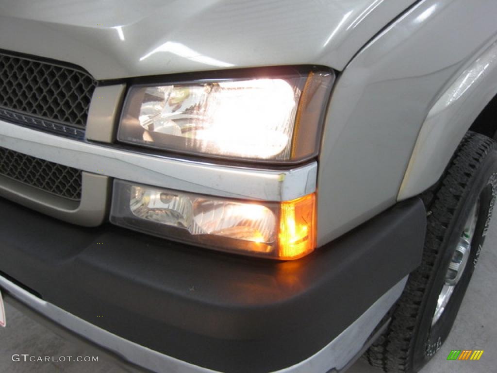 2003 Silverado 2500HD LS Extended Cab 4x4 - Light Pewter Metallic / Dark Charcoal photo #15