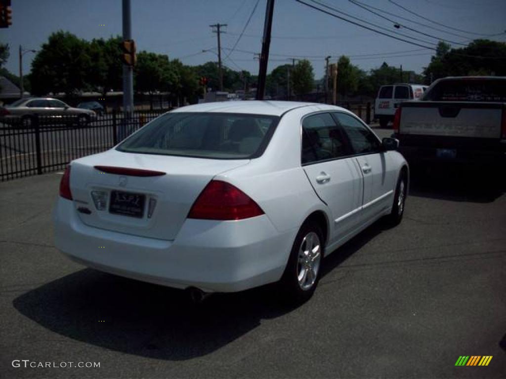 2007 Accord SE Sedan - Taffeta White / Gray photo #5