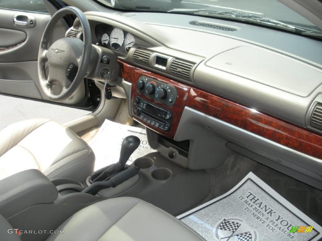 2002 Sebring LXi Sedan - Black / Sandstone photo #15