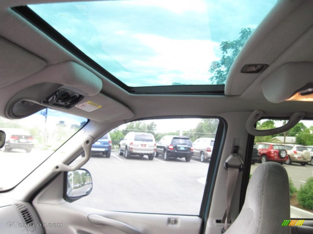 1998 Expedition XLT 4x4 - Pacific Green Metallic / Medium Graphite photo #29