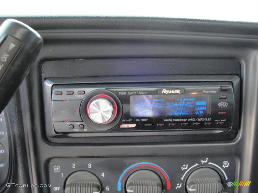 1999 Silverado 1500 Regular Cab - Victory Red / Graphite photo #28