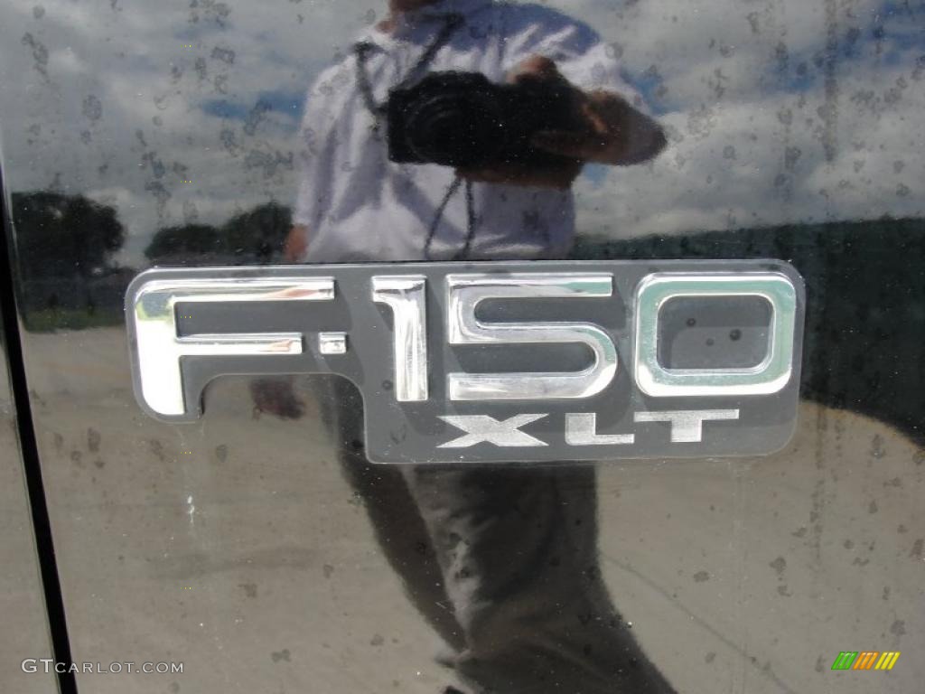 2000 F150 XLT Extended Cab - Black / Medium Graphite photo #16