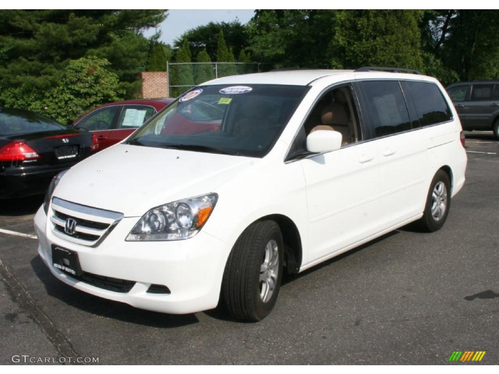 Taffeta White Honda Odyssey