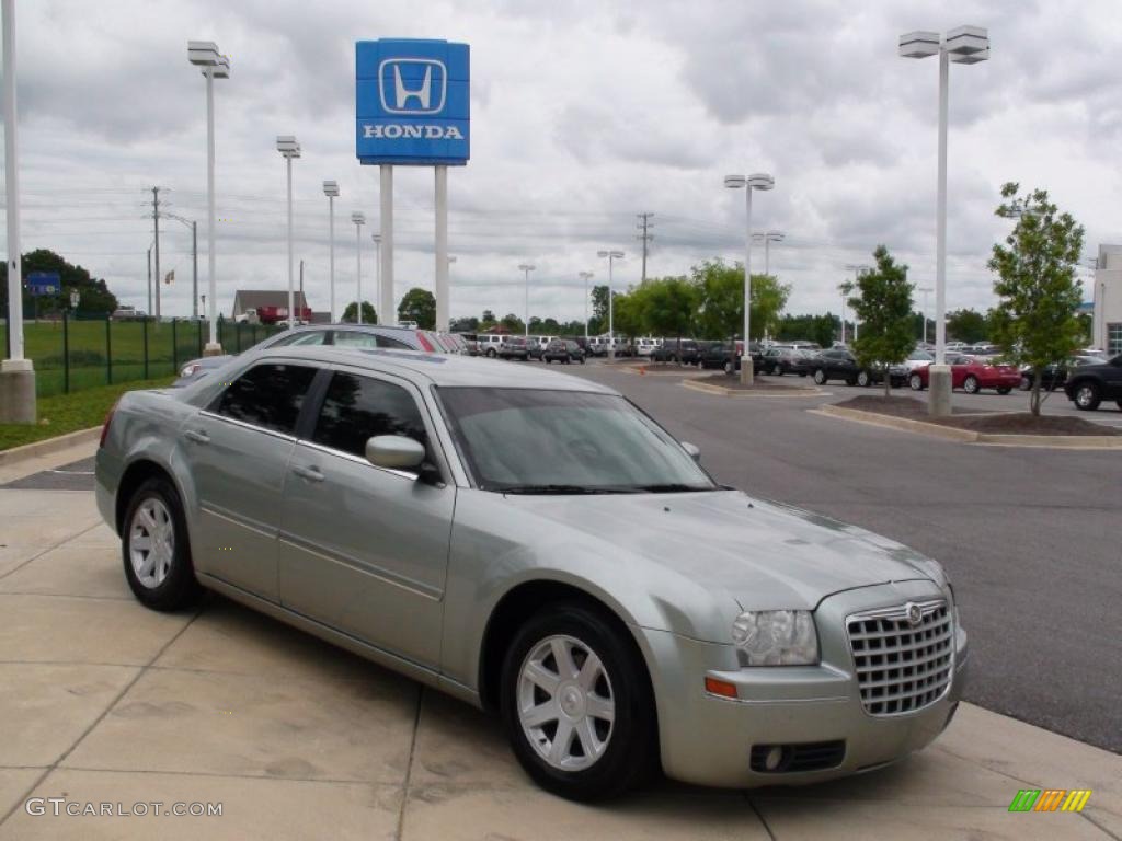 2005 300 Touring - Bright Silver Metallic / Dark Slate Gray/Medium Slate Gray photo #2