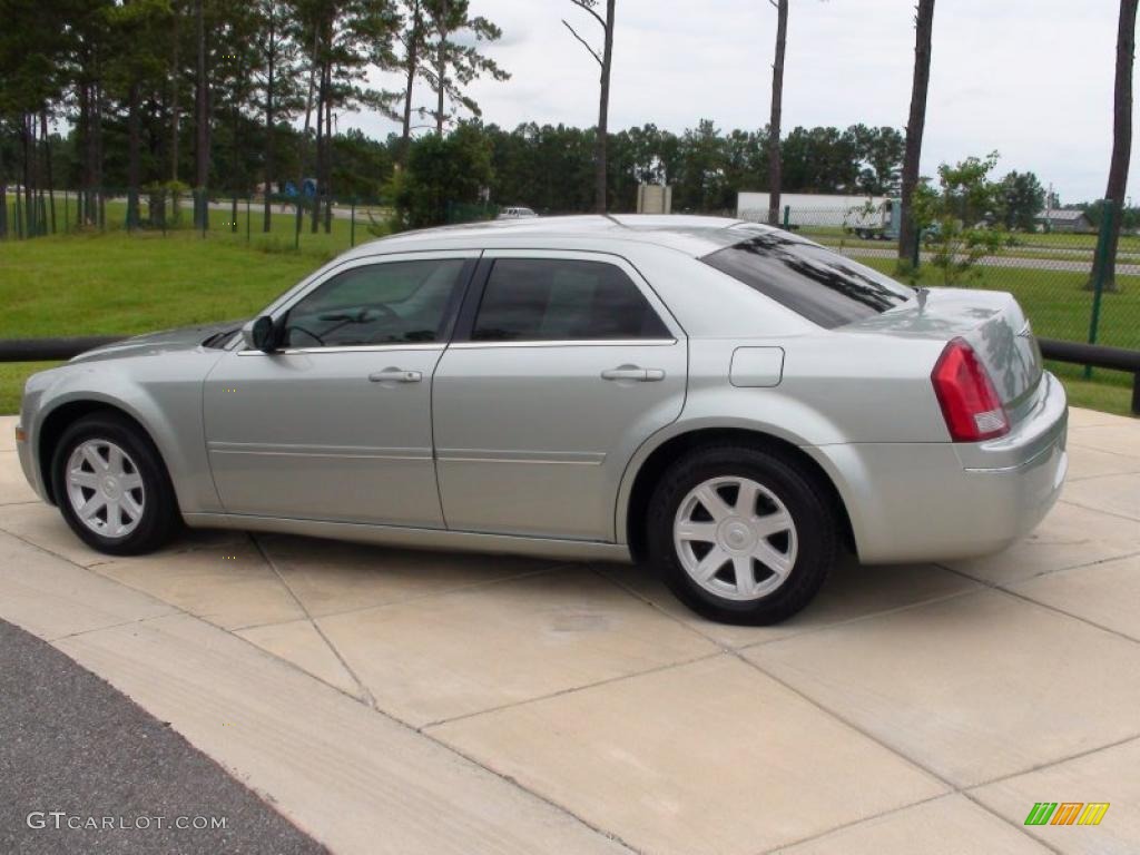 2005 300 Touring - Bright Silver Metallic / Dark Slate Gray/Medium Slate Gray photo #9