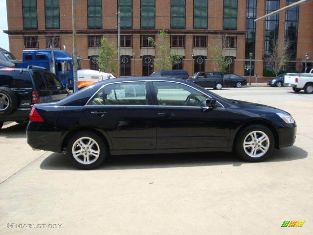 2007 Accord EX Sedan - Nighthawk Black Pearl / Ivory photo #5