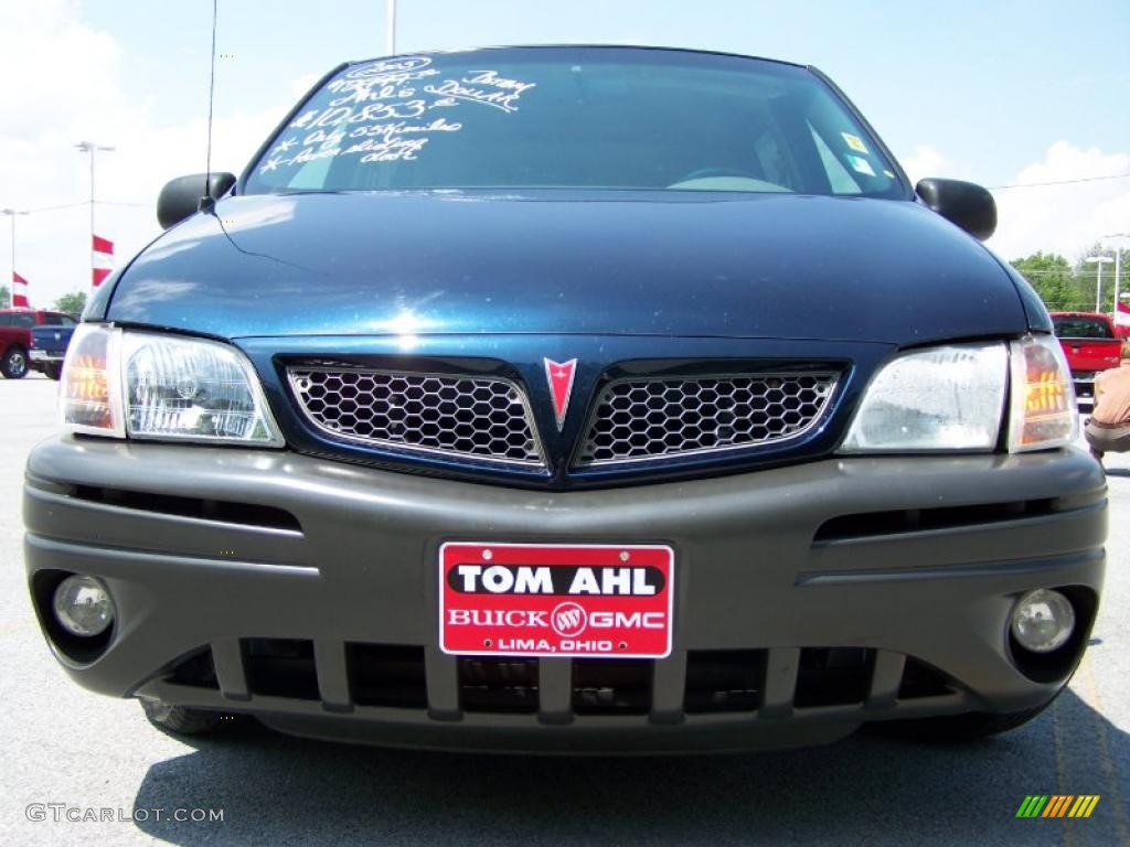 2005 Montana  - Dark Blue Metallic / Gray photo #2