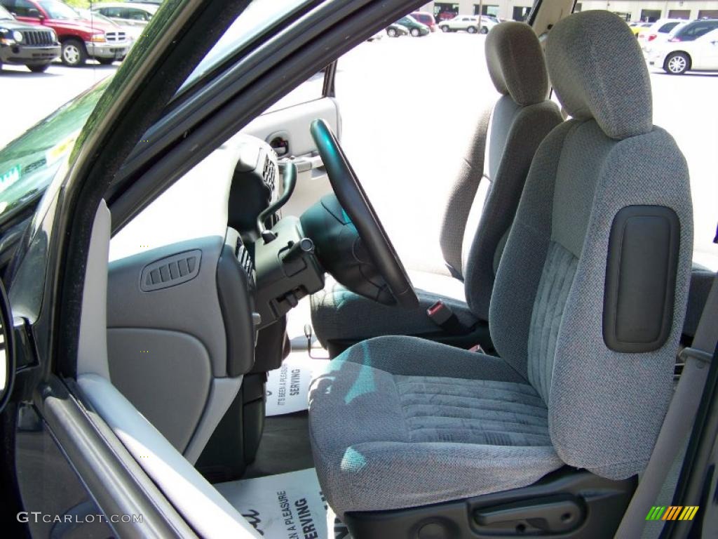 2005 Montana  - Dark Blue Metallic / Gray photo #10