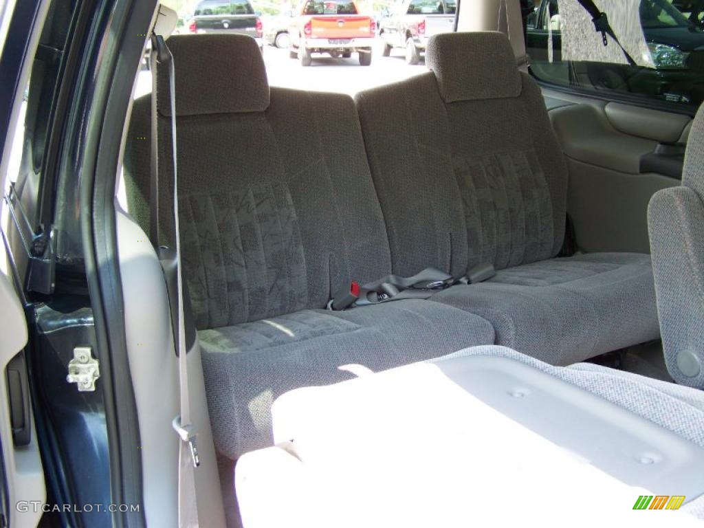 2005 Montana  - Dark Blue Metallic / Gray photo #16