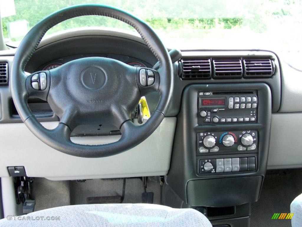 2005 Montana  - Dark Blue Metallic / Gray photo #18