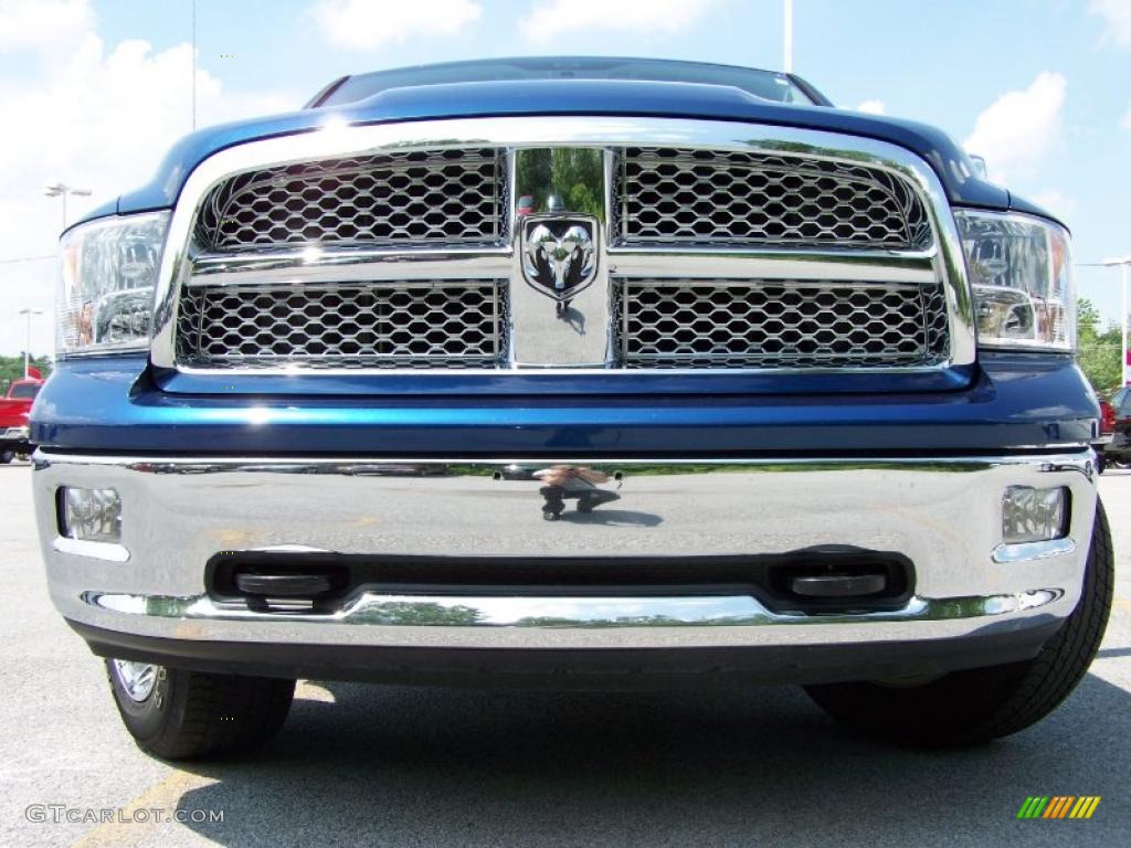 2009 Ram 1500 Laramie Crew Cab 4x4 - Deep Water Blue Pearl / Light Pebble Beige/Bark Brown photo #2