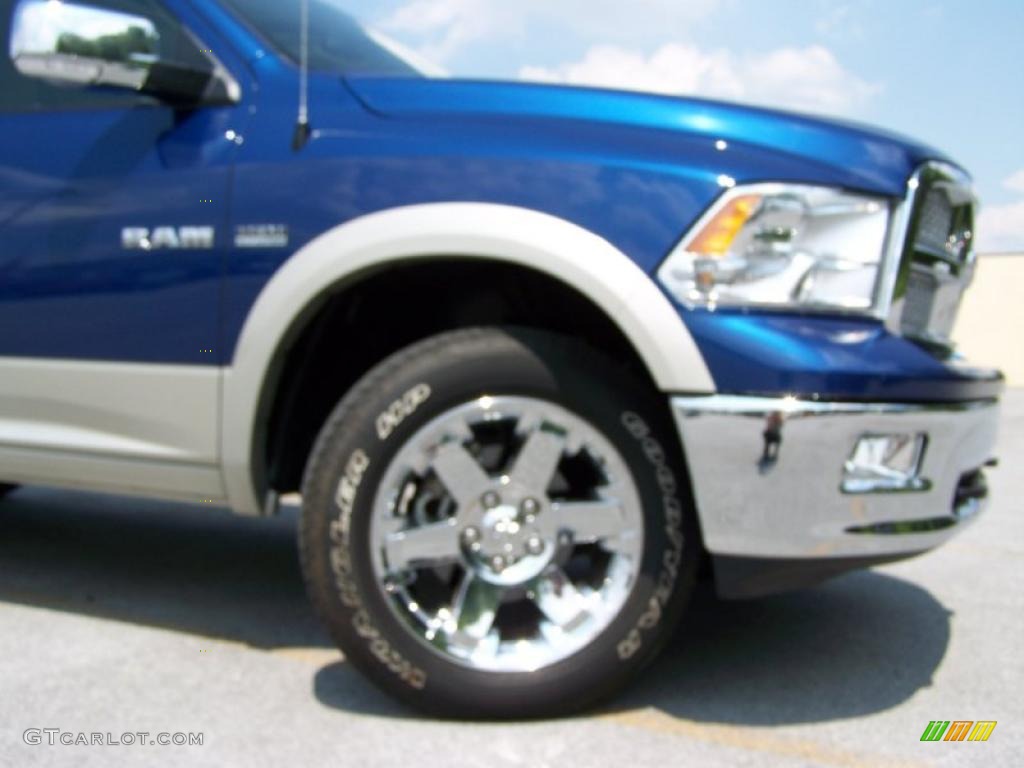 2009 Ram 1500 Laramie Crew Cab 4x4 - Deep Water Blue Pearl / Light Pebble Beige/Bark Brown photo #7