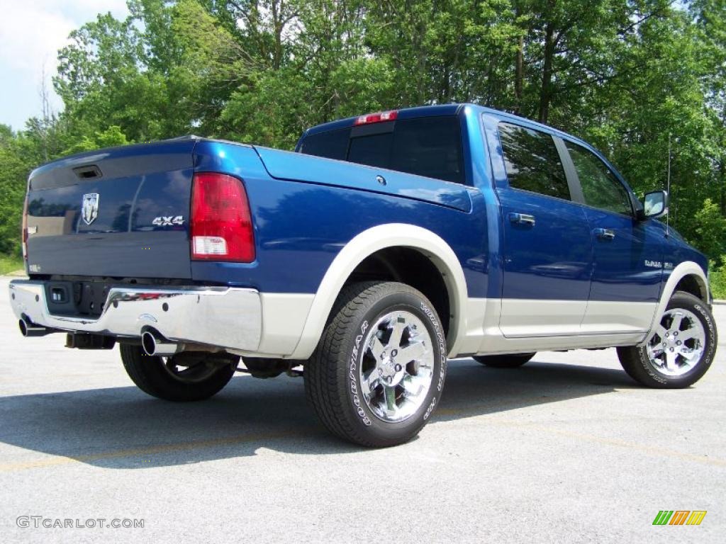 2009 Ram 1500 Laramie Crew Cab 4x4 - Deep Water Blue Pearl / Light Pebble Beige/Bark Brown photo #9