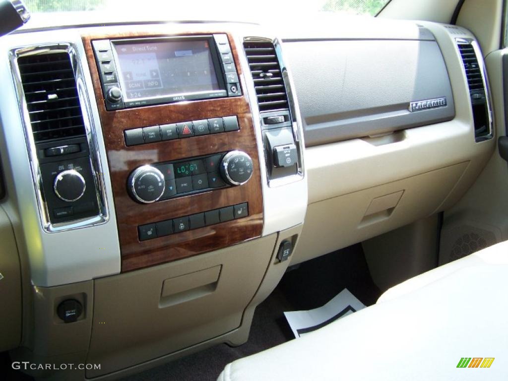 2009 Ram 1500 Laramie Crew Cab 4x4 - Deep Water Blue Pearl / Light Pebble Beige/Bark Brown photo #24