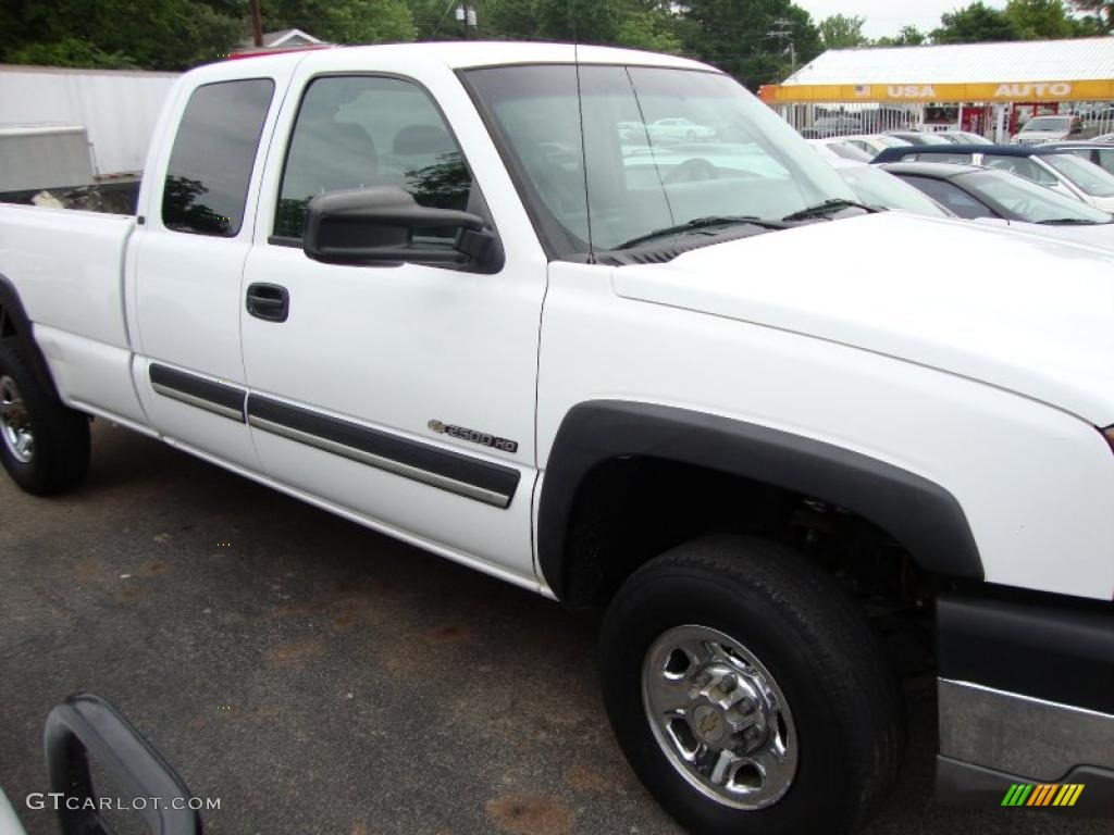 2003 Silverado 2500HD LS Extended Cab - Summit White / Dark Charcoal photo #3