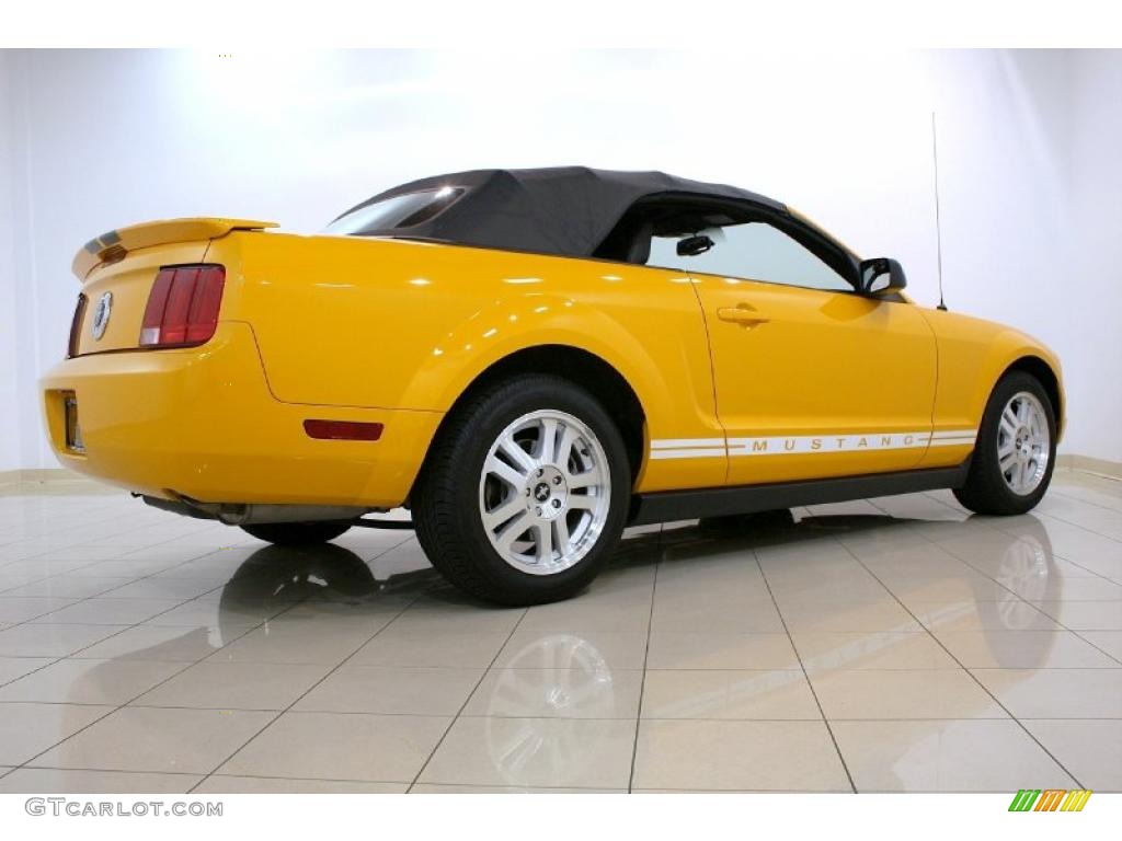 2007 Mustang V6 Premium Convertible - Grabber Orange / Dark Charcoal photo #8