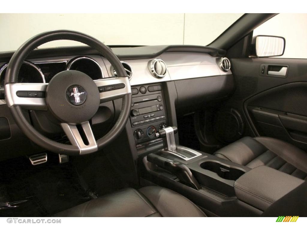 2007 Mustang V6 Premium Convertible - Grabber Orange / Dark Charcoal photo #14