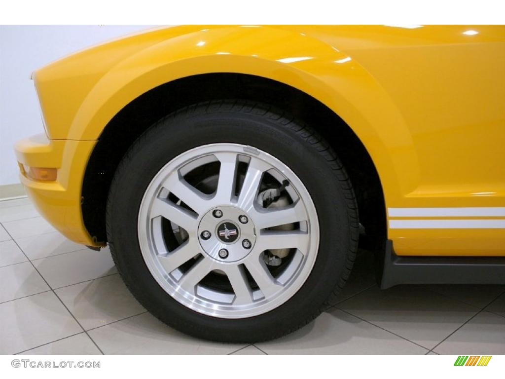 2007 Mustang V6 Premium Convertible - Grabber Orange / Dark Charcoal photo #27