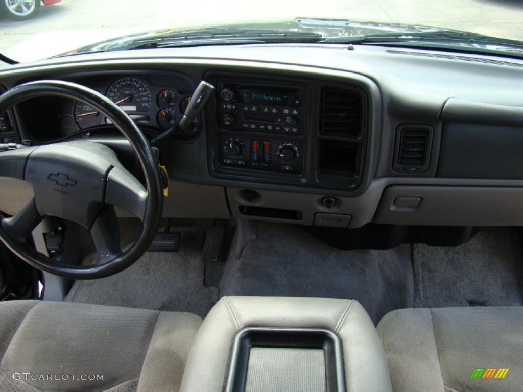 2004 Tahoe LS 4x4 - Dark Gray Metallic / Gray/Dark Charcoal photo #18