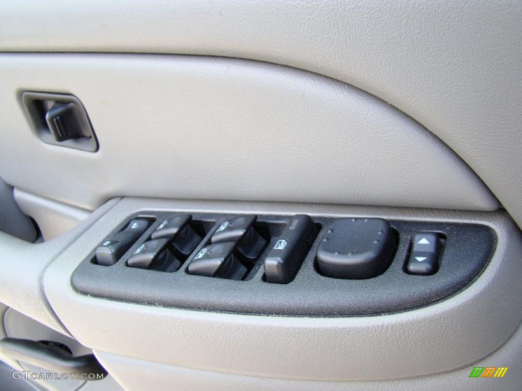 2004 Tahoe LS 4x4 - Dark Gray Metallic / Gray/Dark Charcoal photo #23
