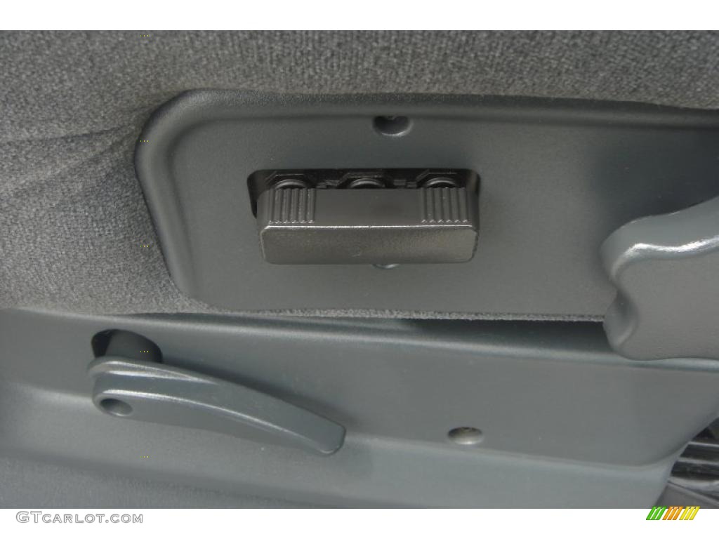 2002 Silverado 2500 LS Crew Cab 4x4 - Medium Charcoal Gray Metallic / Graphite photo #48