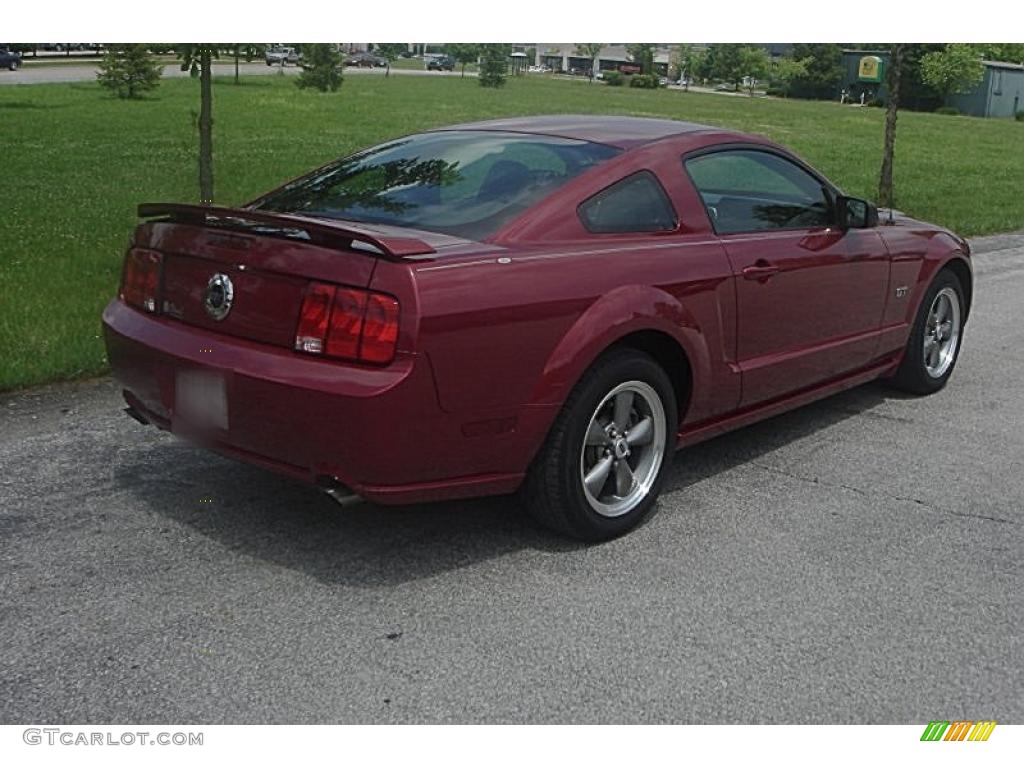 2005 Mustang GT Premium Coupe - Redfire Metallic / Dark Charcoal photo #3