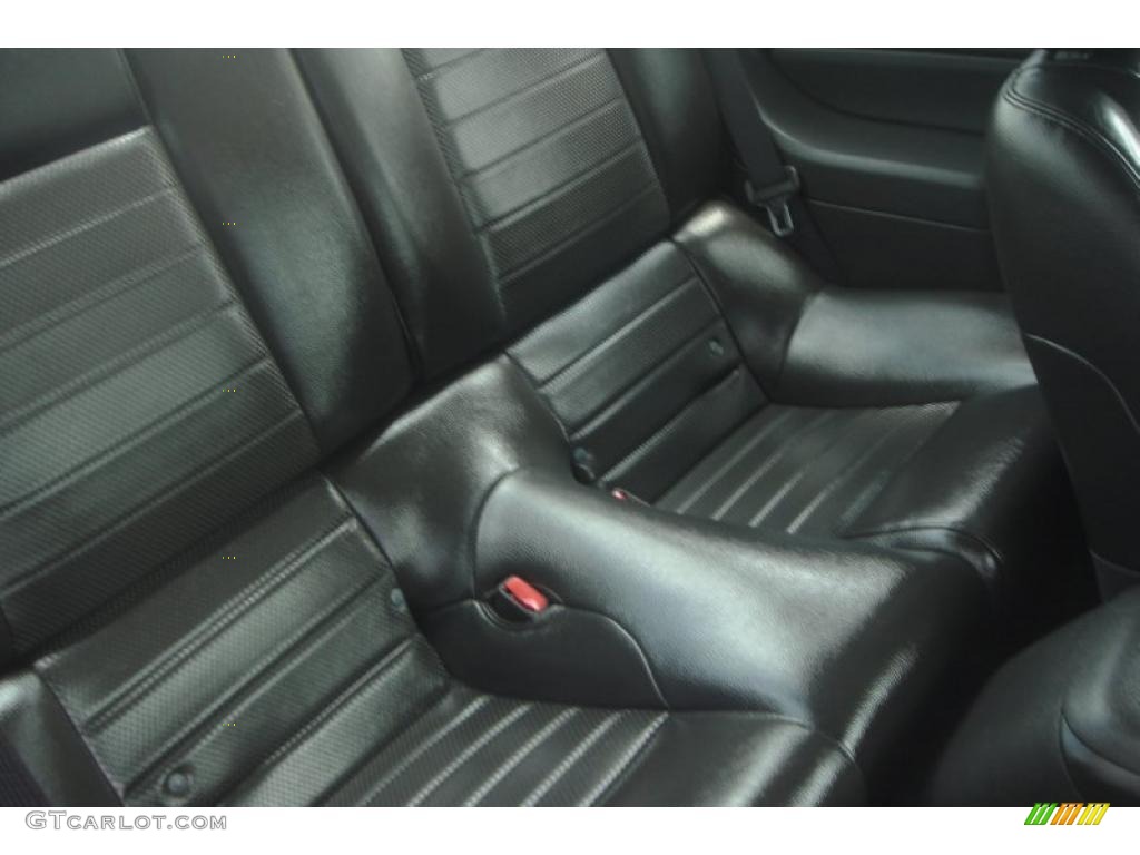 2005 Mustang GT Premium Coupe - Redfire Metallic / Dark Charcoal photo #32