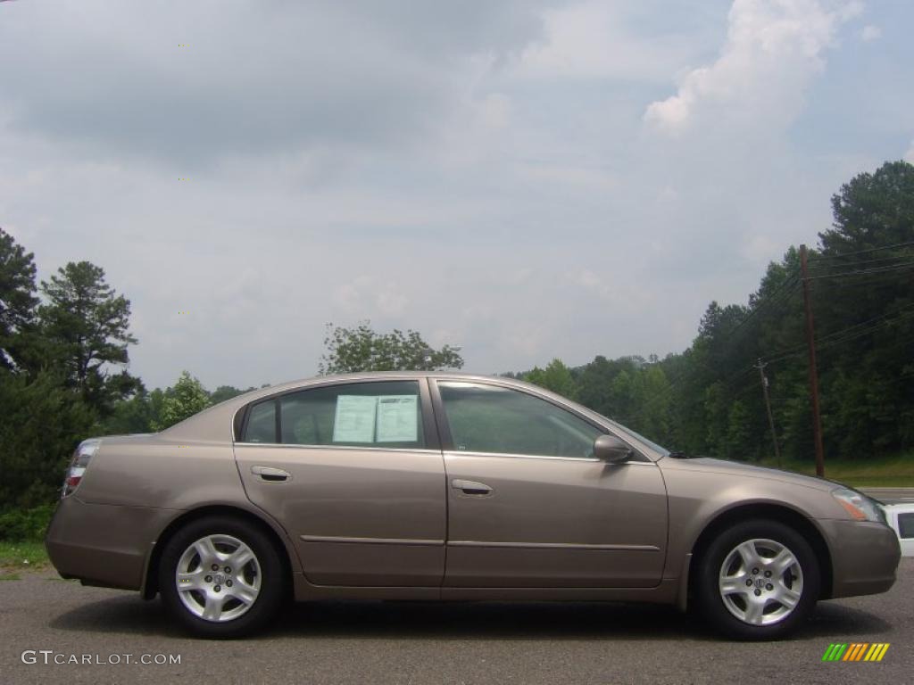 2004 Altima 2.5 S - Polished Pewter / Charcoal photo #1