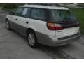 2001 White Frost Pearl Subaru Outback Wagon  photo #13