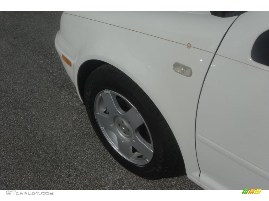 2000 Jetta GLS Sedan - Cool White / Beige photo #8