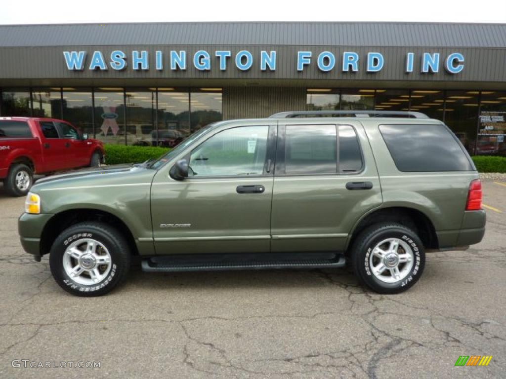 2004 Explorer XLT 4x4 - Estate Green Metallic / Medium Parchment photo #1