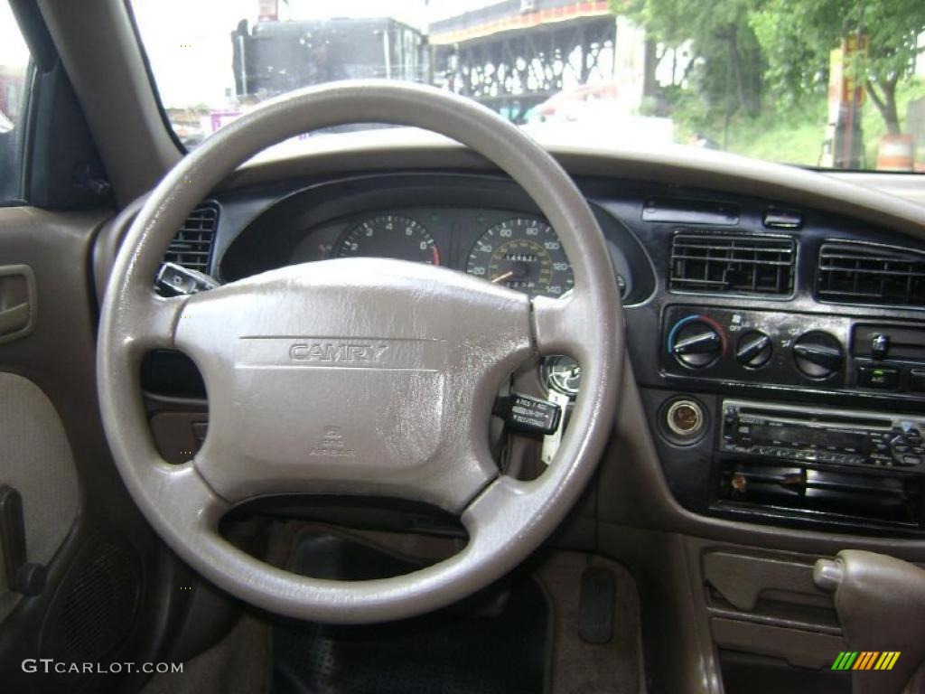 1994 Camry DX Sedan - Dark Emerald Pearl / Beige photo #5