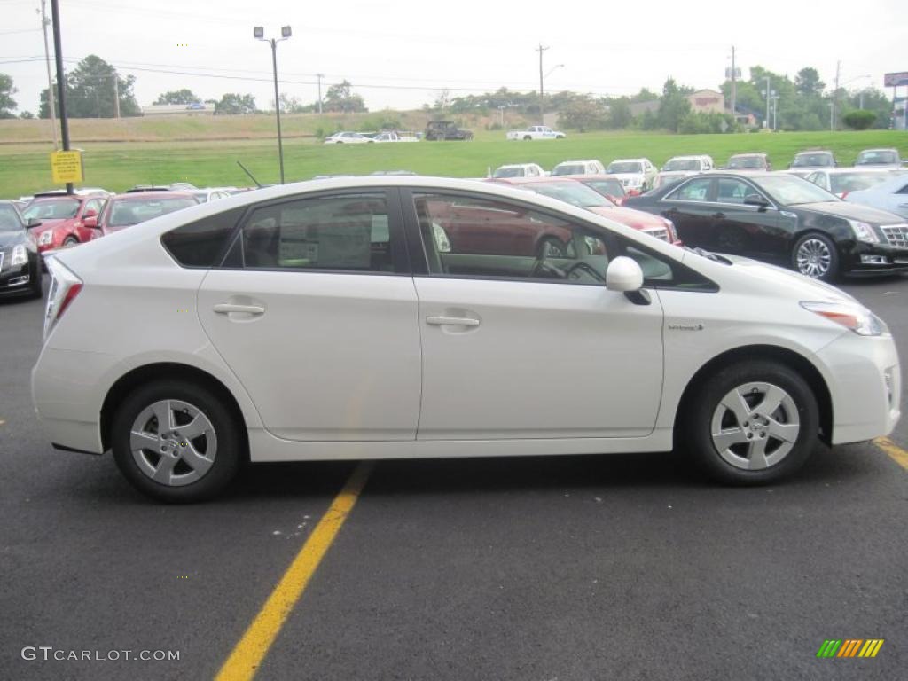 2010 Prius Hybrid III - Blizzard White Pearl / Misty Gray photo #3