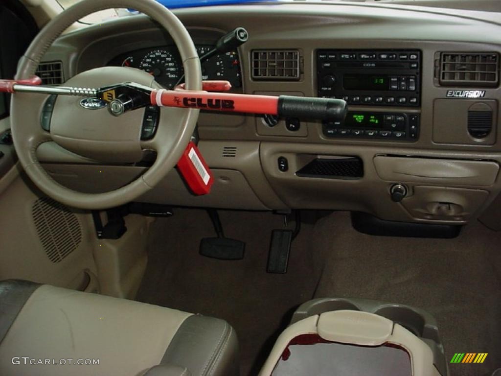 2004 Excursion Eddie Bauer 4x4 - Toreador Red Metallic / Medium Parchment photo #21