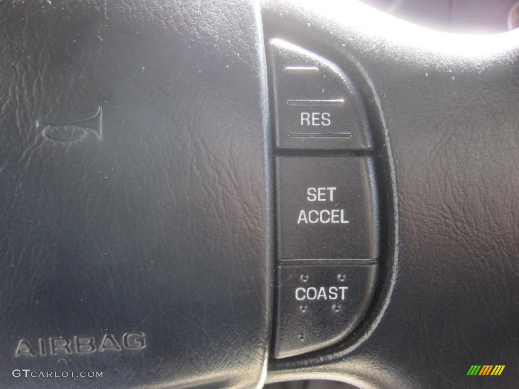 1997 E Series Cutaway E350 Ambulance - Oxford White / Medium Graphite photo #27