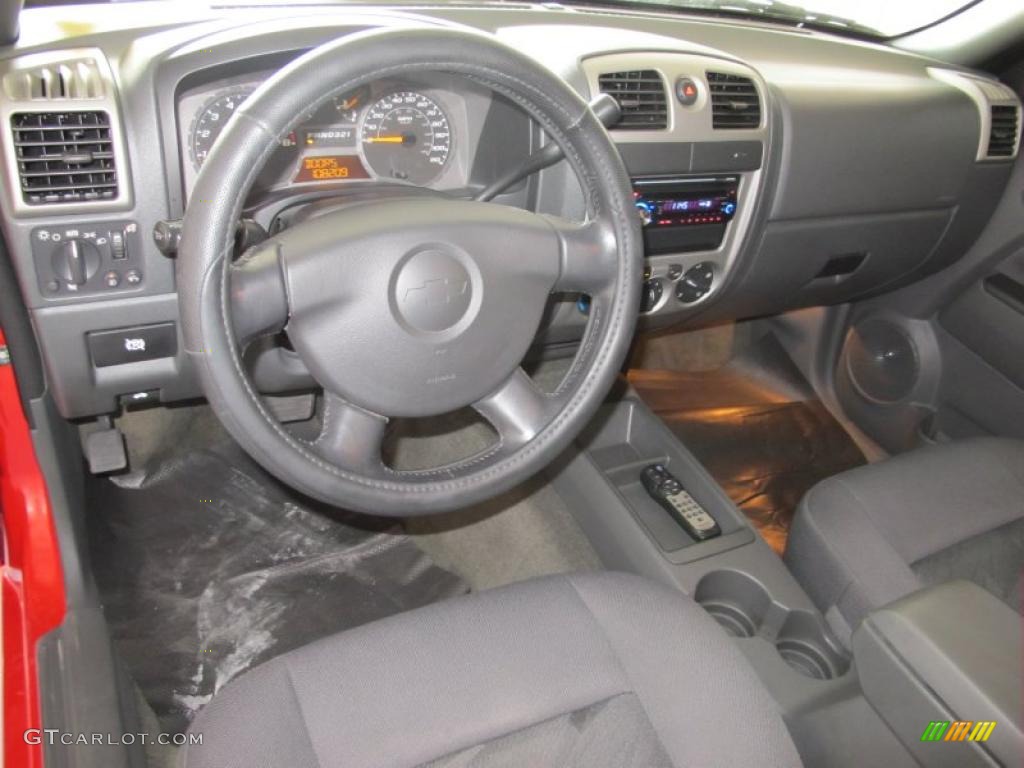2005 Colorado LS Extended Cab - Victory Red / Medium Dark Pewter photo #13