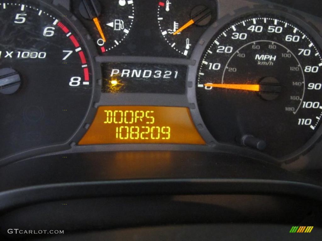 2005 Colorado LS Extended Cab - Victory Red / Medium Dark Pewter photo #16