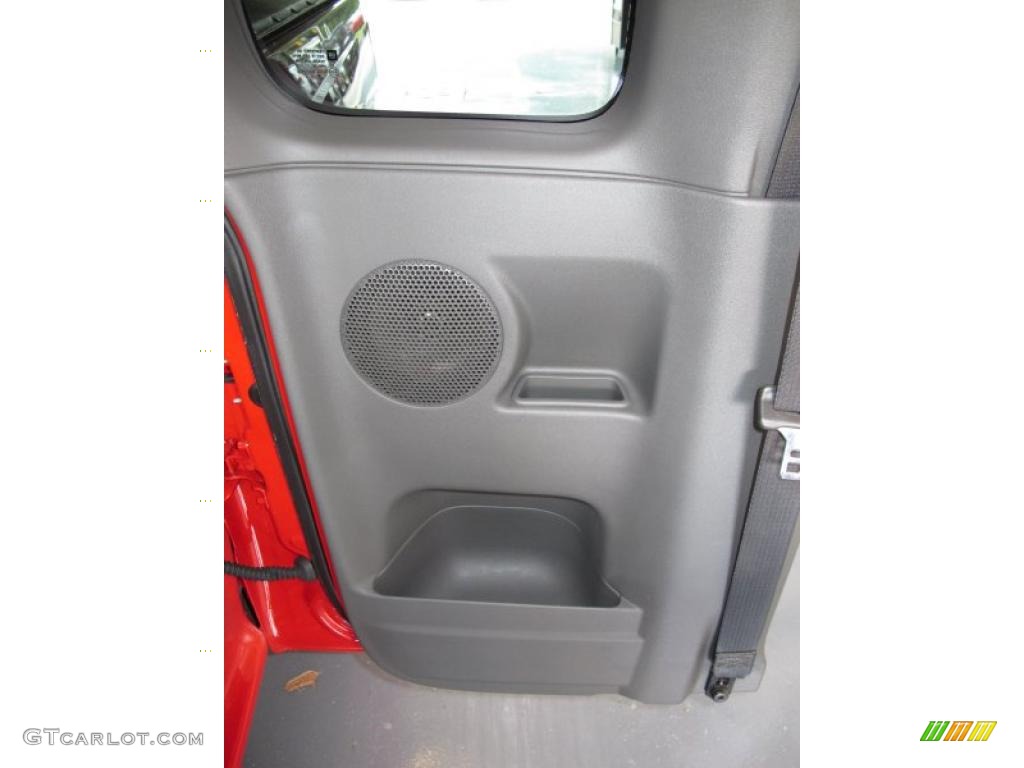 2005 Colorado LS Extended Cab - Victory Red / Medium Dark Pewter photo #19