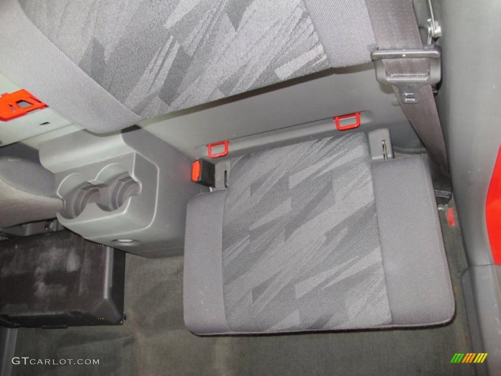 2005 Colorado LS Extended Cab - Victory Red / Medium Dark Pewter photo #21