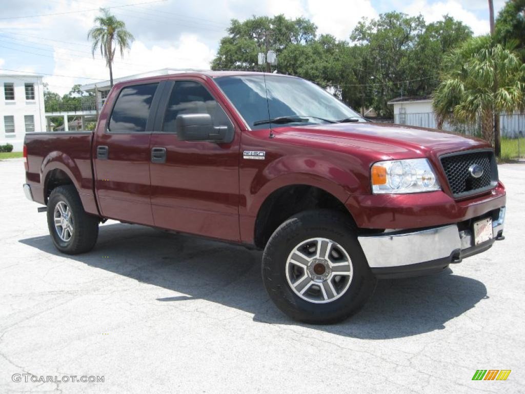 2005 F150 XLT SuperCrew 4x4 - Dark Toreador Red Metallic / Medium Flint/Dark Flint Grey photo #5