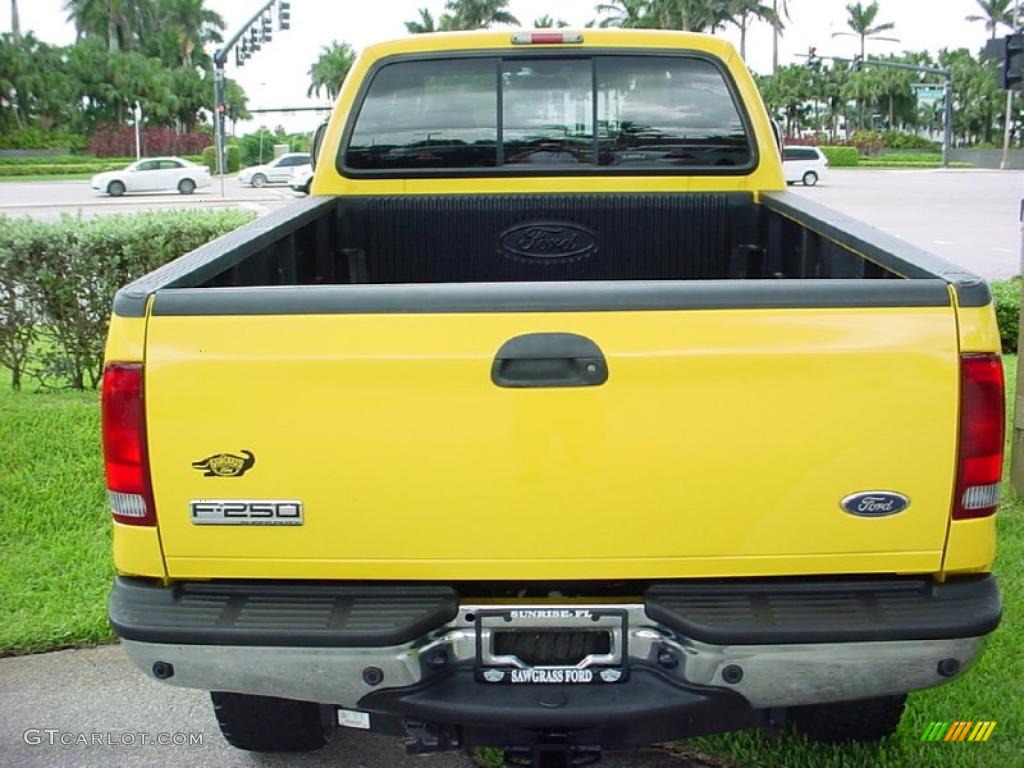 2006 F250 Super Duty Amarillo Special Edition Crew Cab 4x4 - Screaming Yellow / Black photo #7