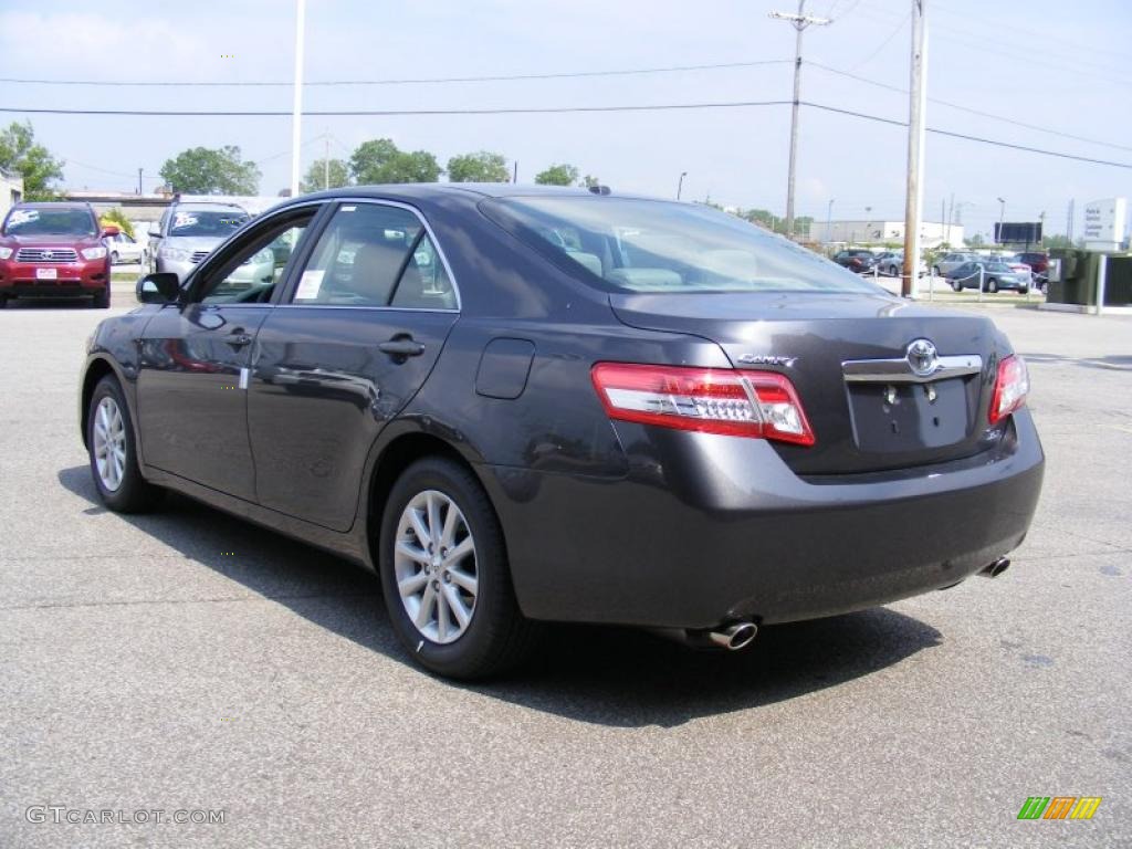 2011 Camry XLE V6 - Magnetic Gray Metallic / Ash photo #3