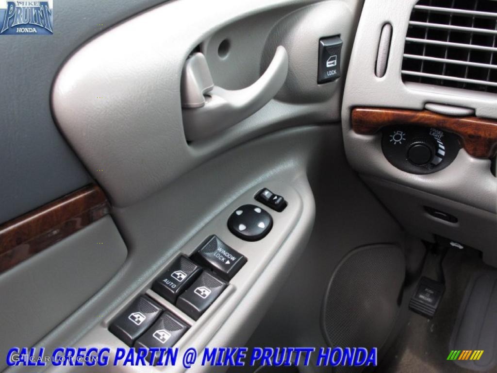 2004 Impala LS - White / Medium Gray photo #18