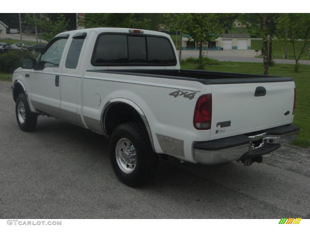 2003 F250 Super Duty XLT SuperCab 4x4 - Oxford White / Medium Parchment Beige photo #17